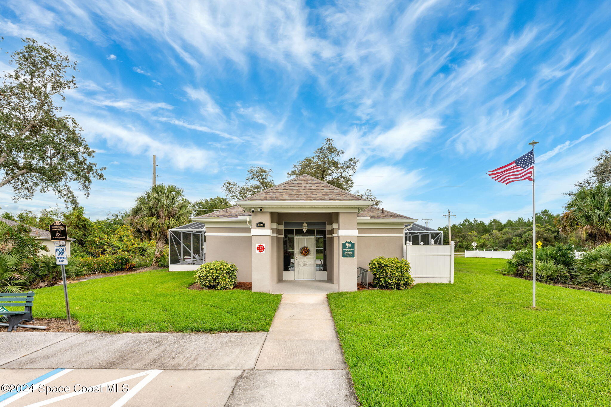 2122 Spring Creek Circle NE