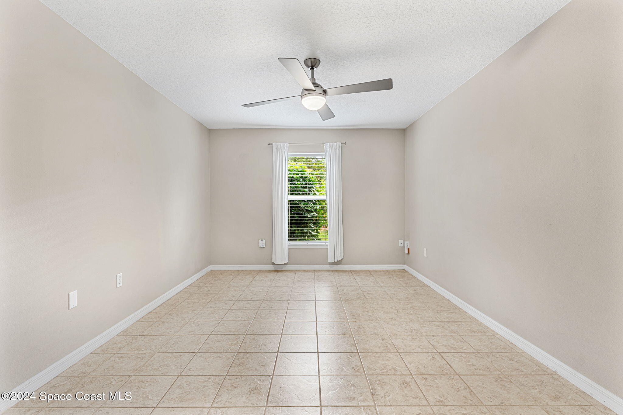 2122 Spring Creek Circle NE