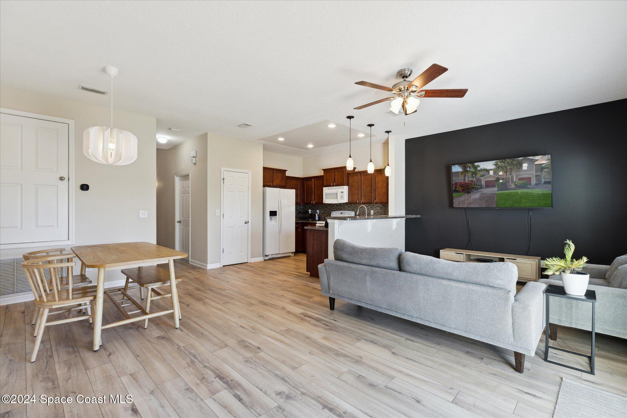 2595 Revolution Street, 105