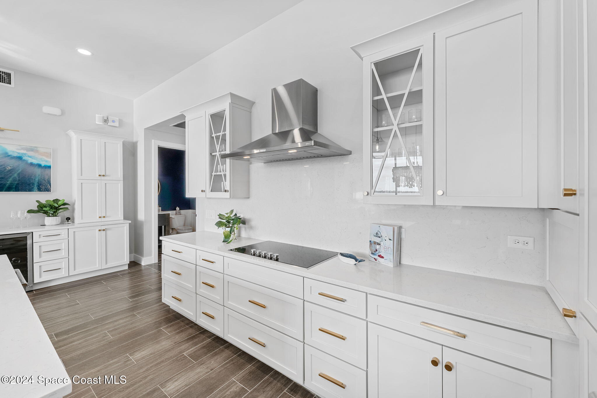 205 Strand Drive, 402