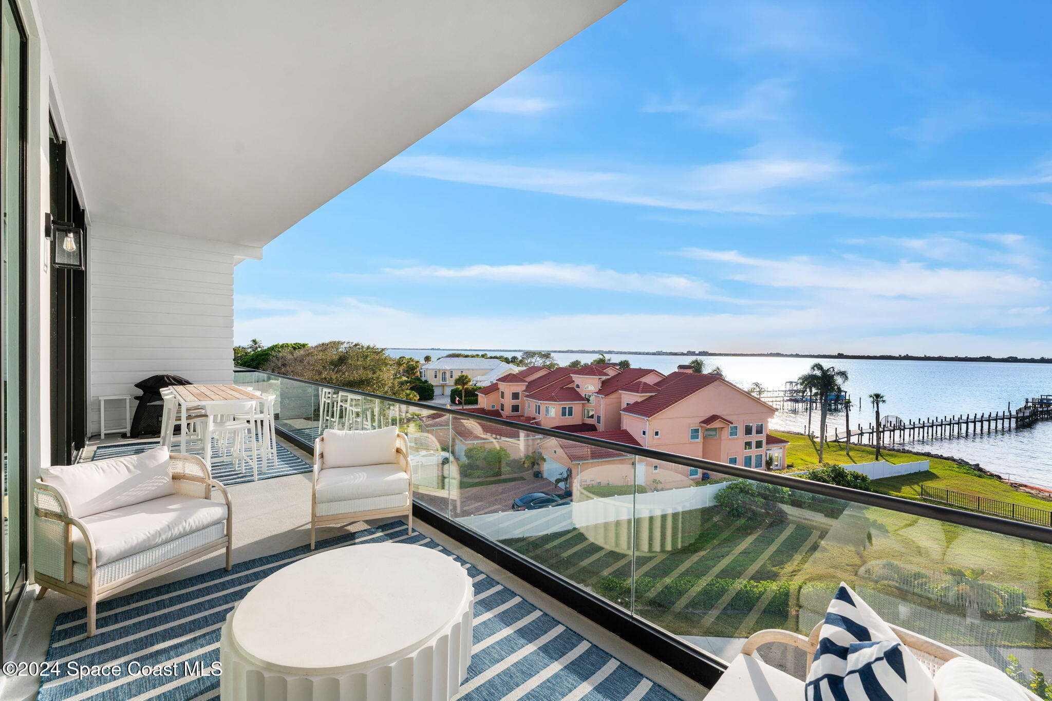 205 Strand Drive, 402