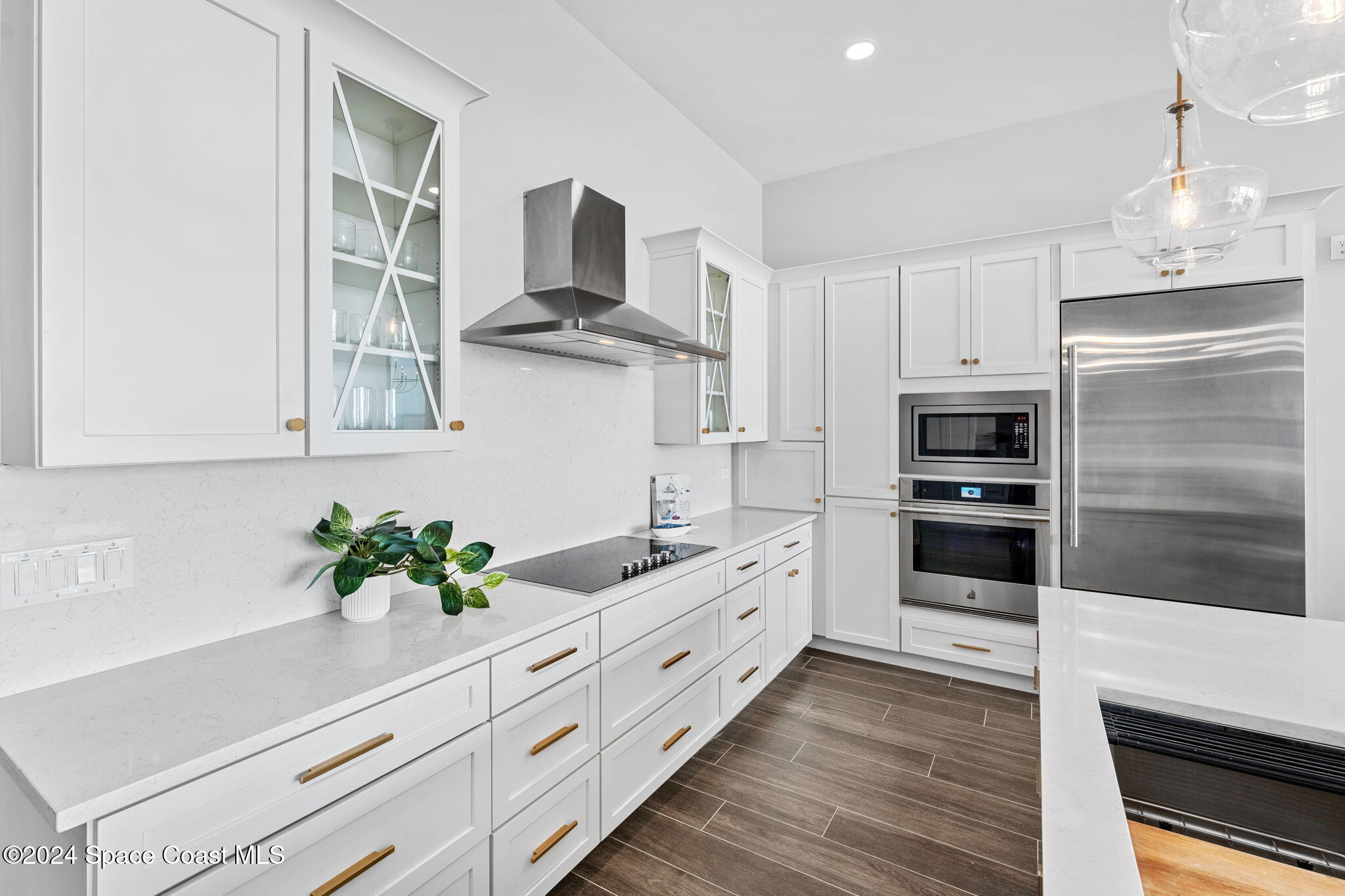 205 Strand Drive, 402