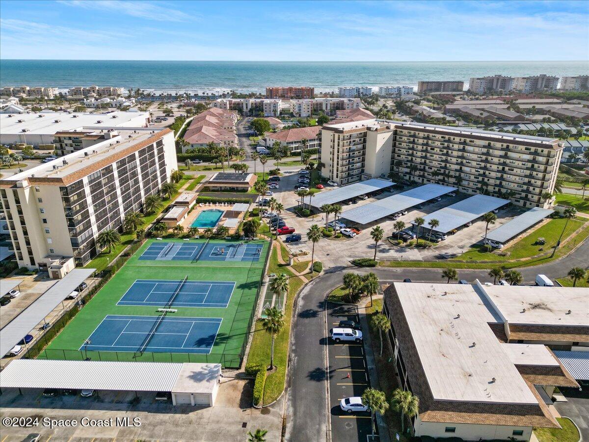 520 Palm Springs Boulevard, 103