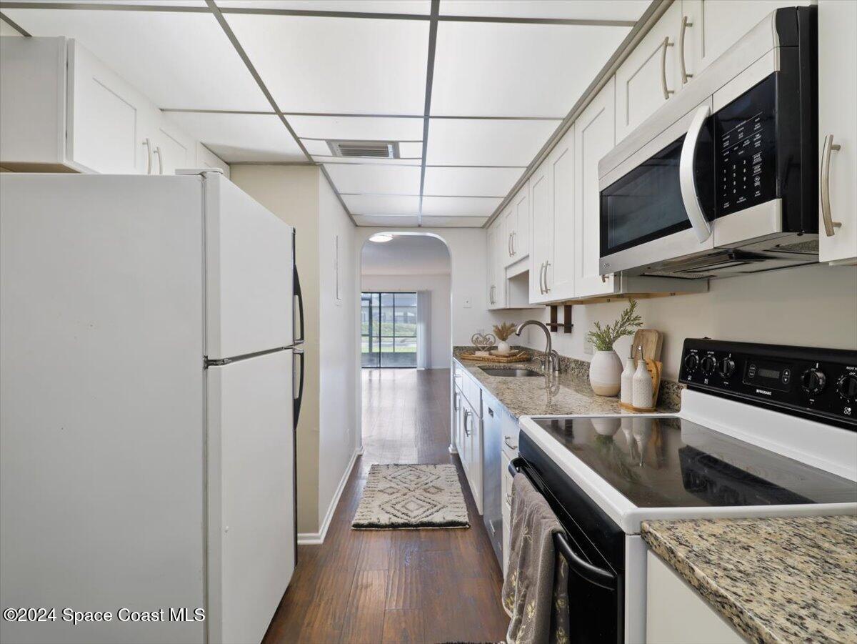 520 Palm Springs Boulevard, 103