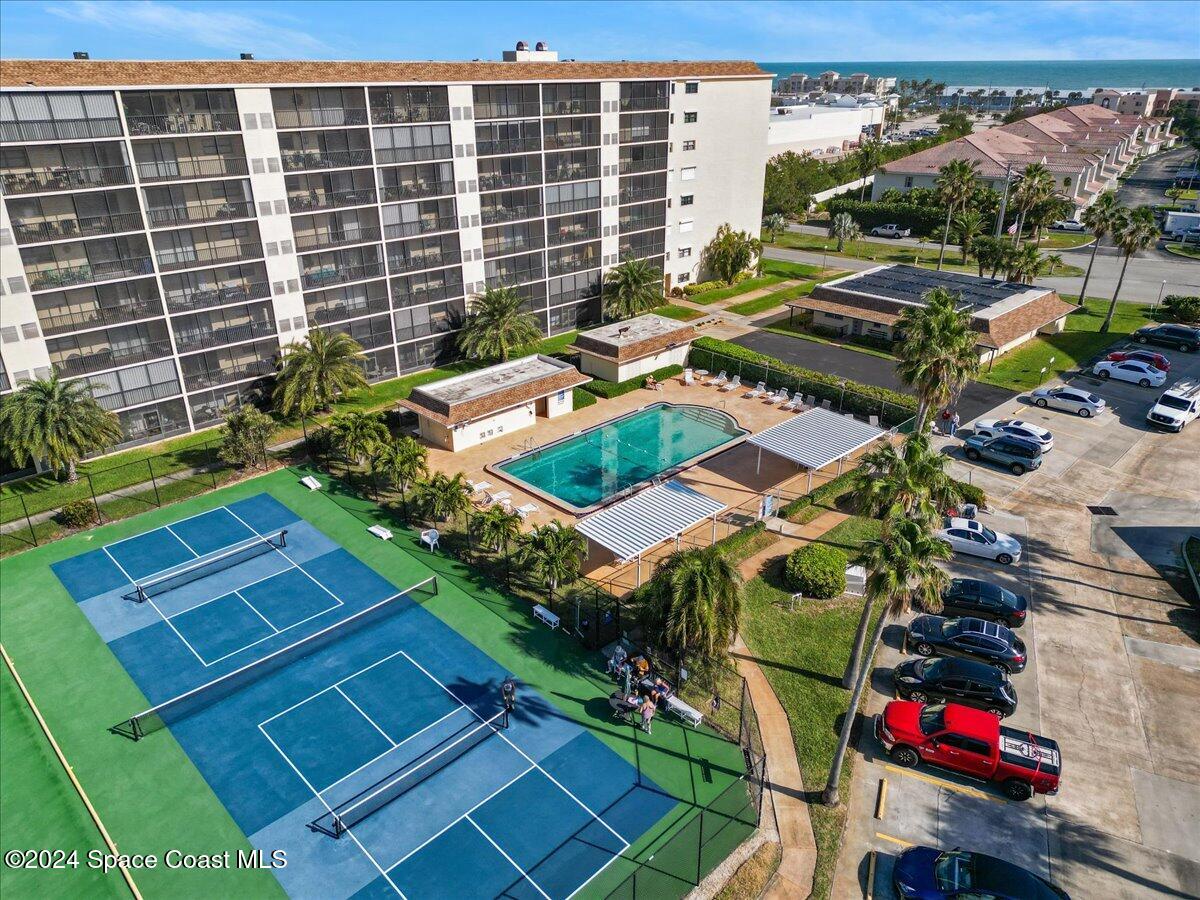 520 Palm Springs Boulevard, 103