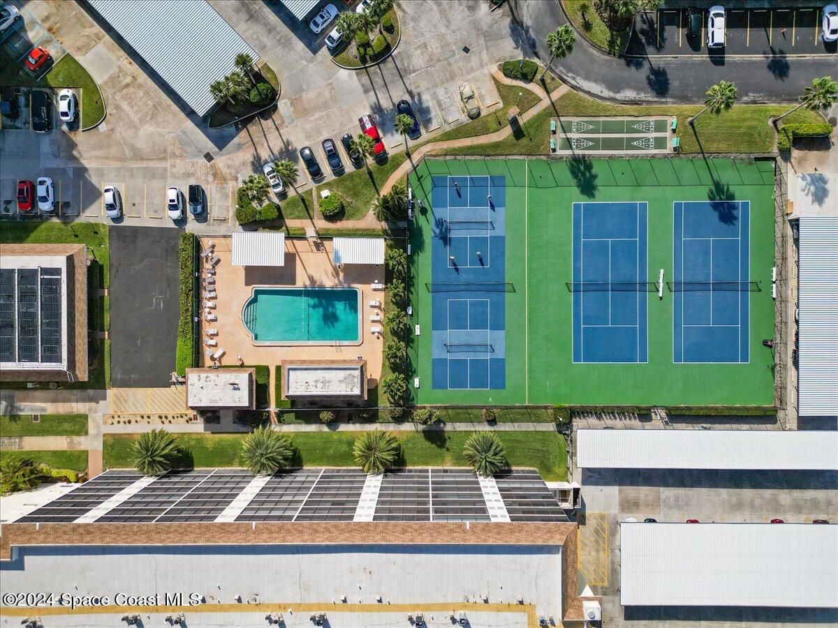 520 Palm Springs Boulevard, 103