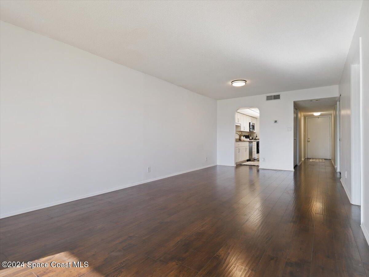 520 Palm Springs Boulevard, 103