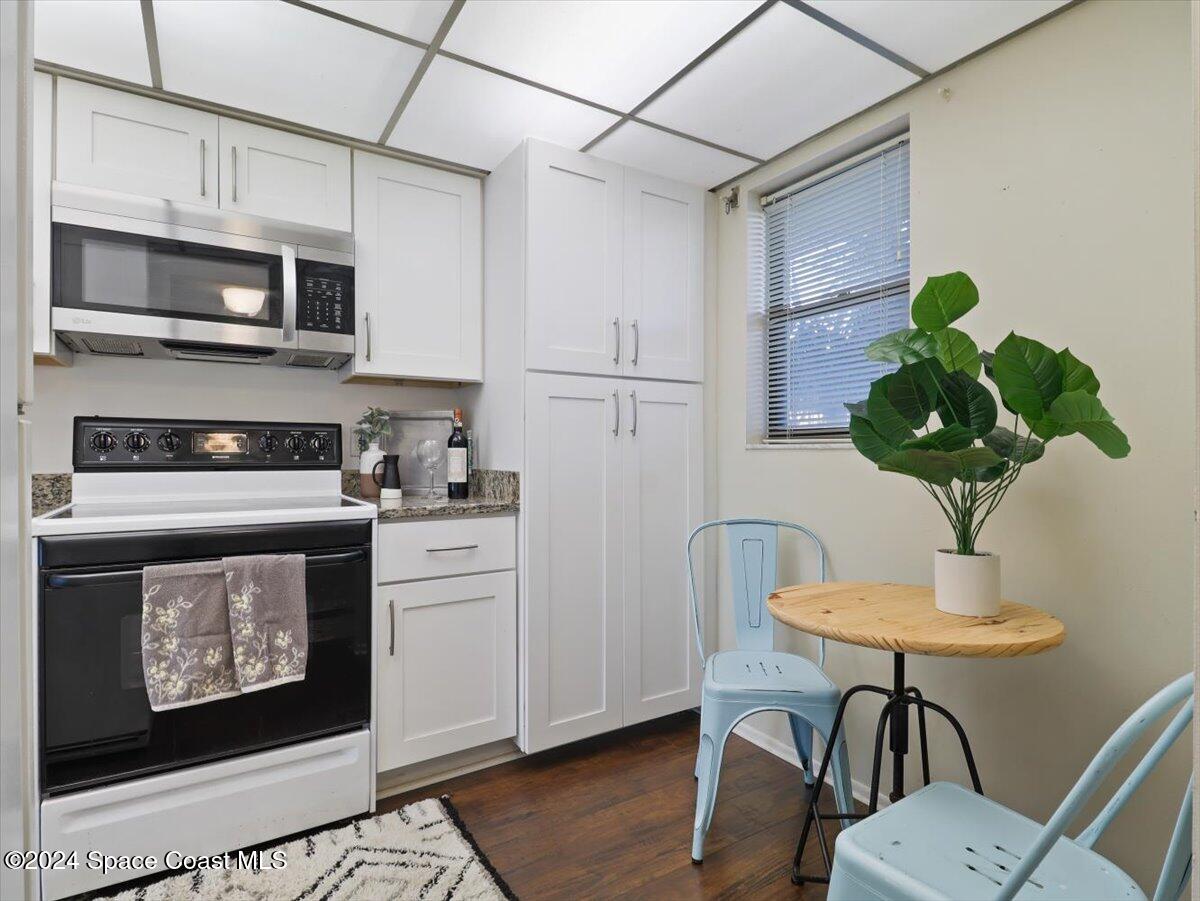 520 Palm Springs Boulevard, 103