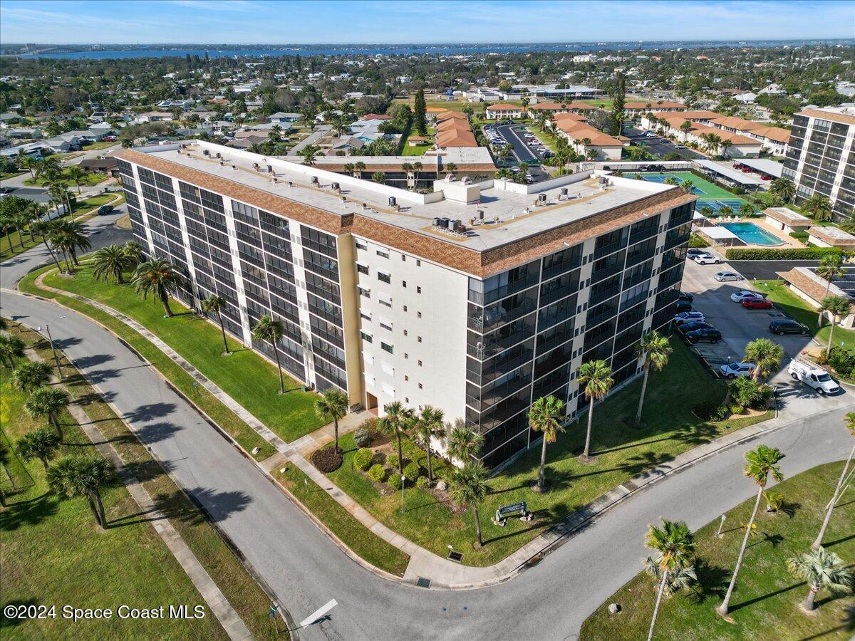 520 Palm Springs Boulevard, 103