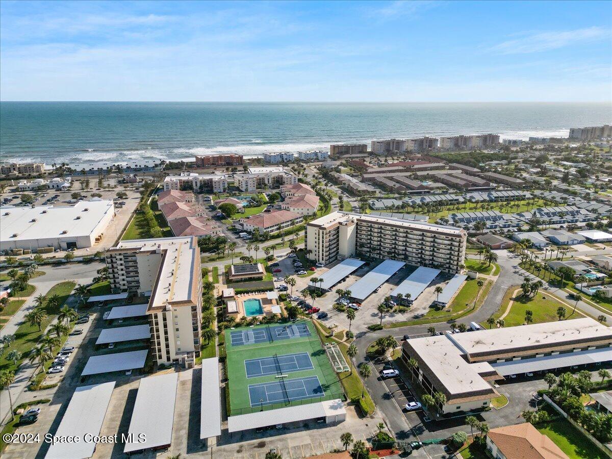 520 Palm Springs Boulevard, 103