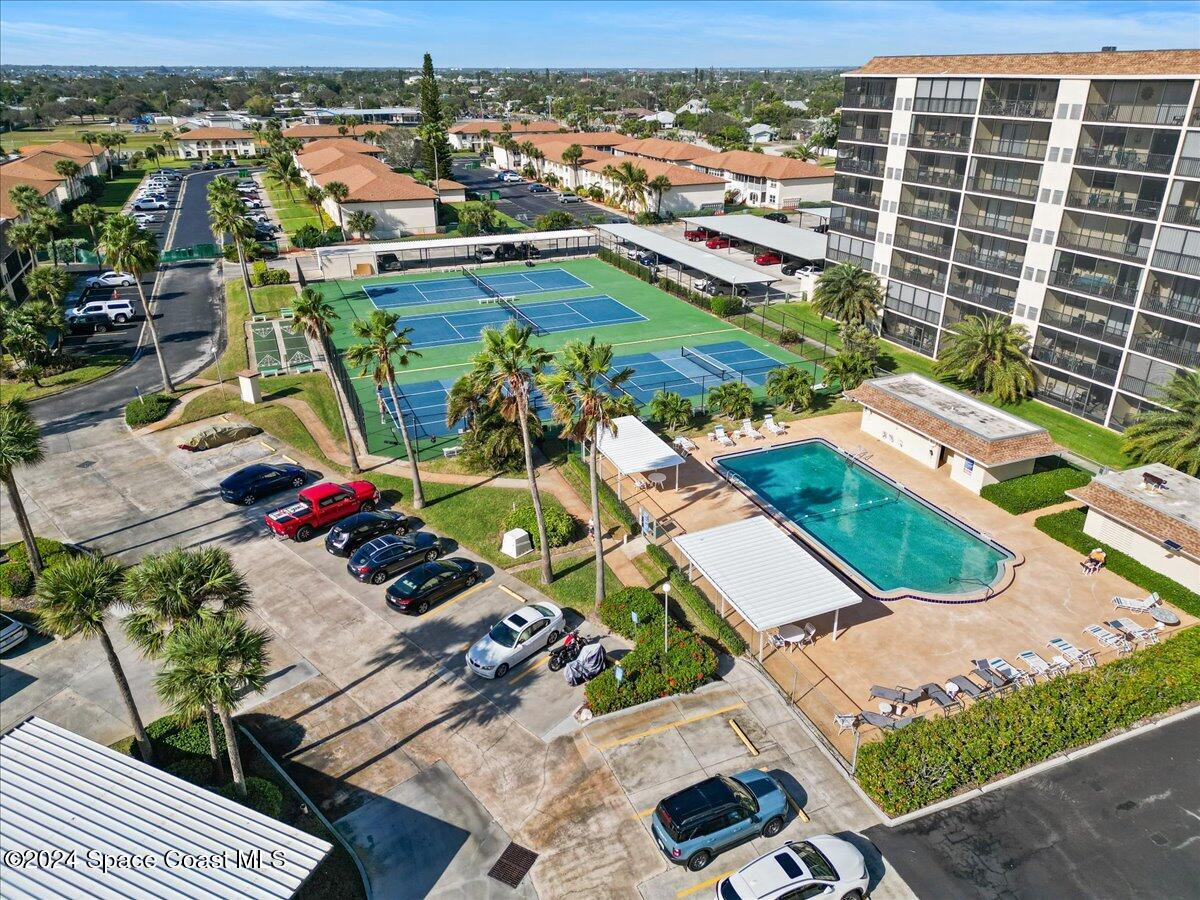 520 Palm Springs Boulevard, 103