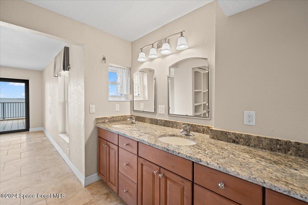 3220 River Villa Way, 165