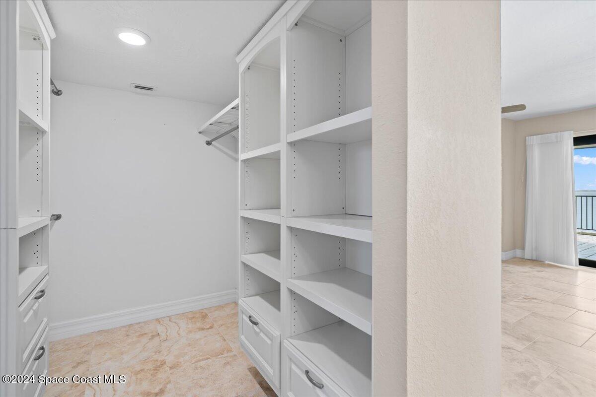 3220 River Villa Way, 165