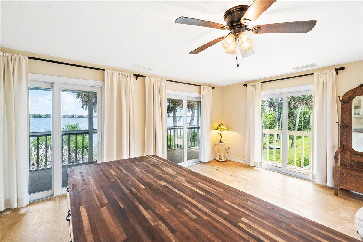 10060 S Tropical Trail