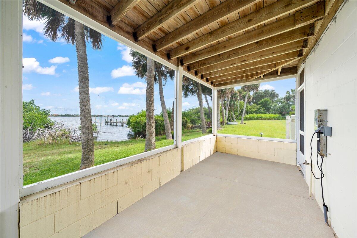 10060 S Tropical Trail