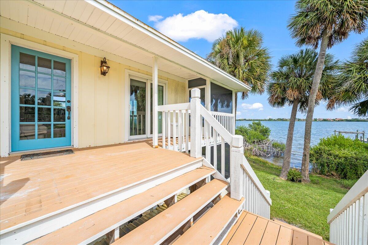 10060 S Tropical Trail