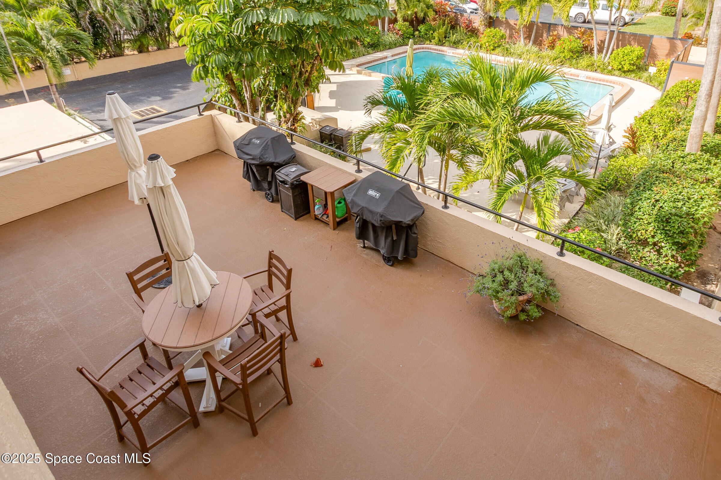 1101 S Miramar Avenue, 302