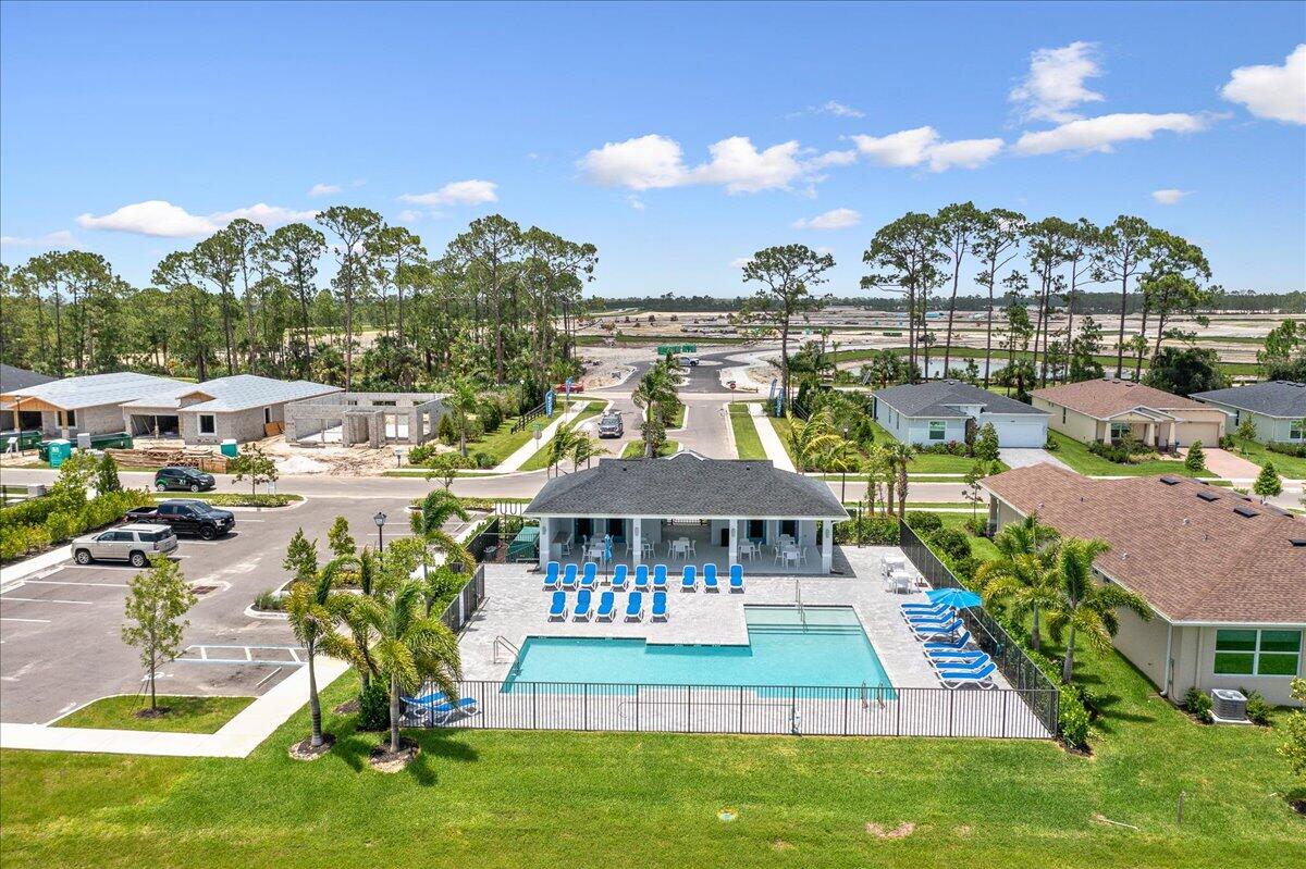 676 Veridian Circle NW