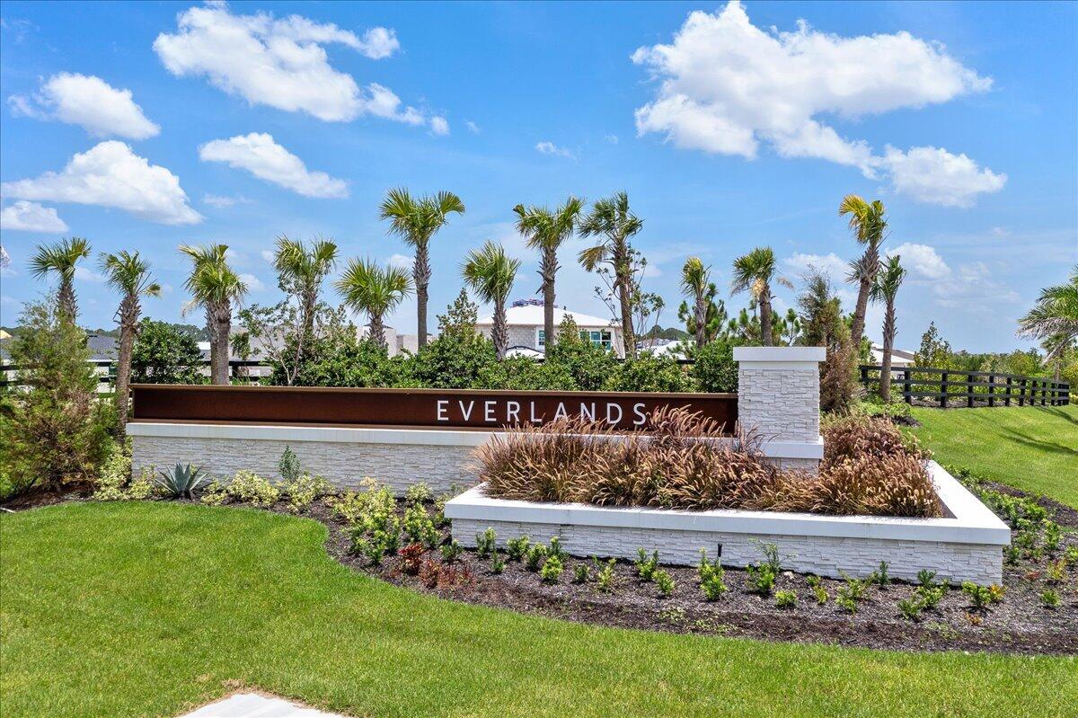 676 Veridian Circle NW