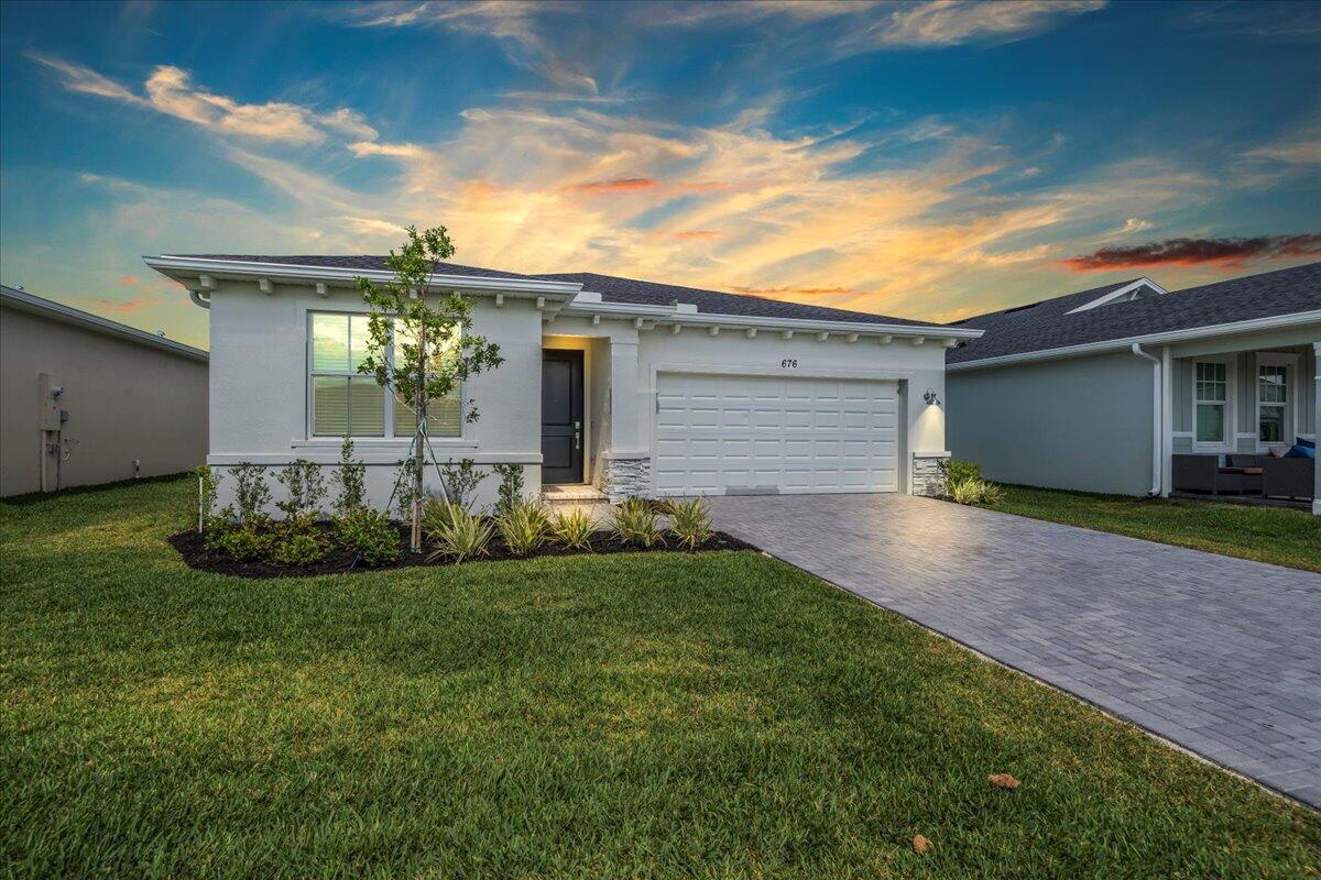 676 Veridian Circle NW