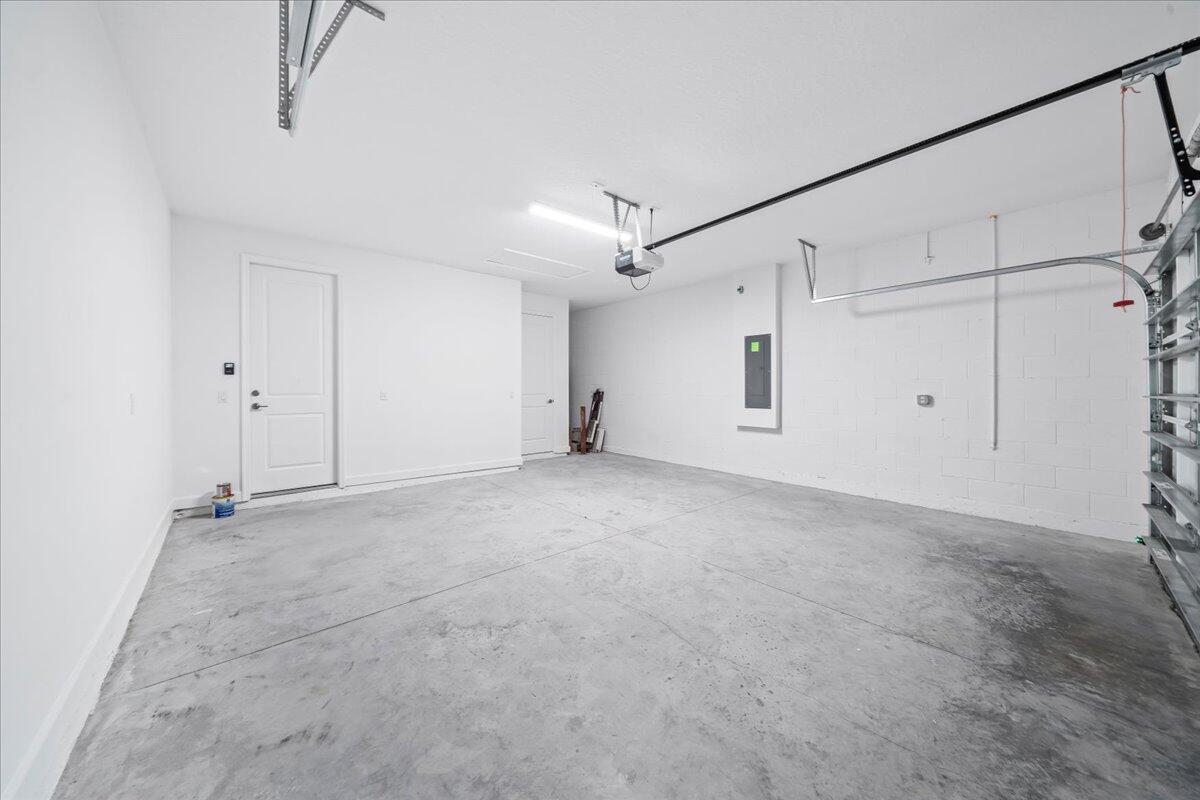676 Veridian Circle NW