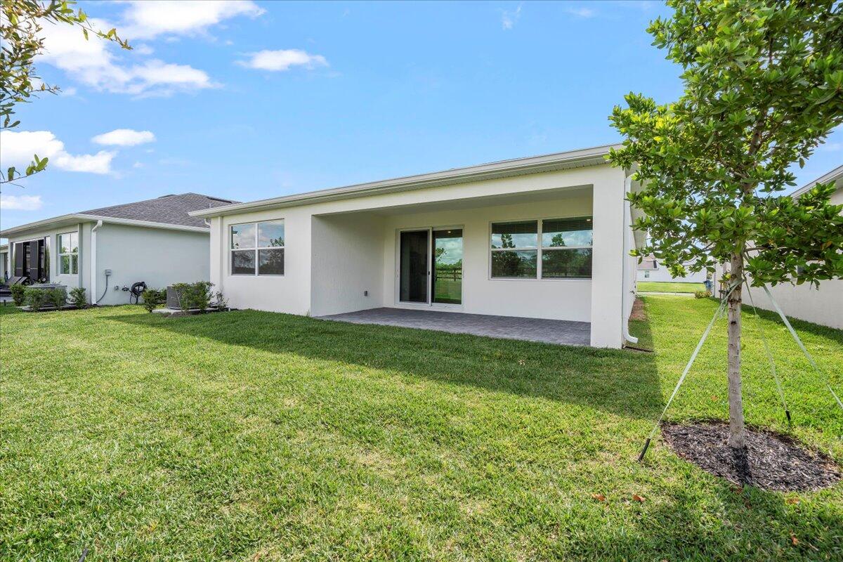 676 Veridian Circle NW