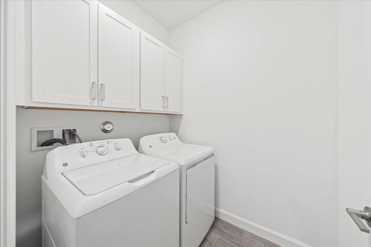 676 Veridian Circle NW