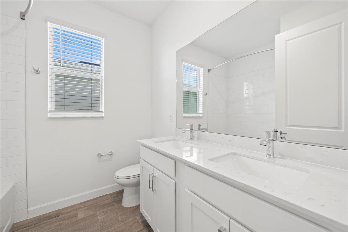 676 Veridian Circle NW