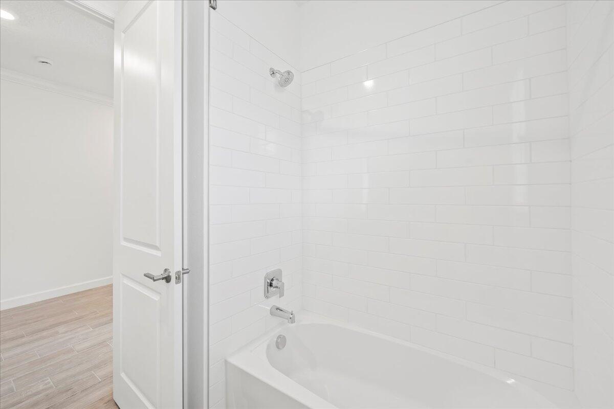 676 Veridian Circle NW