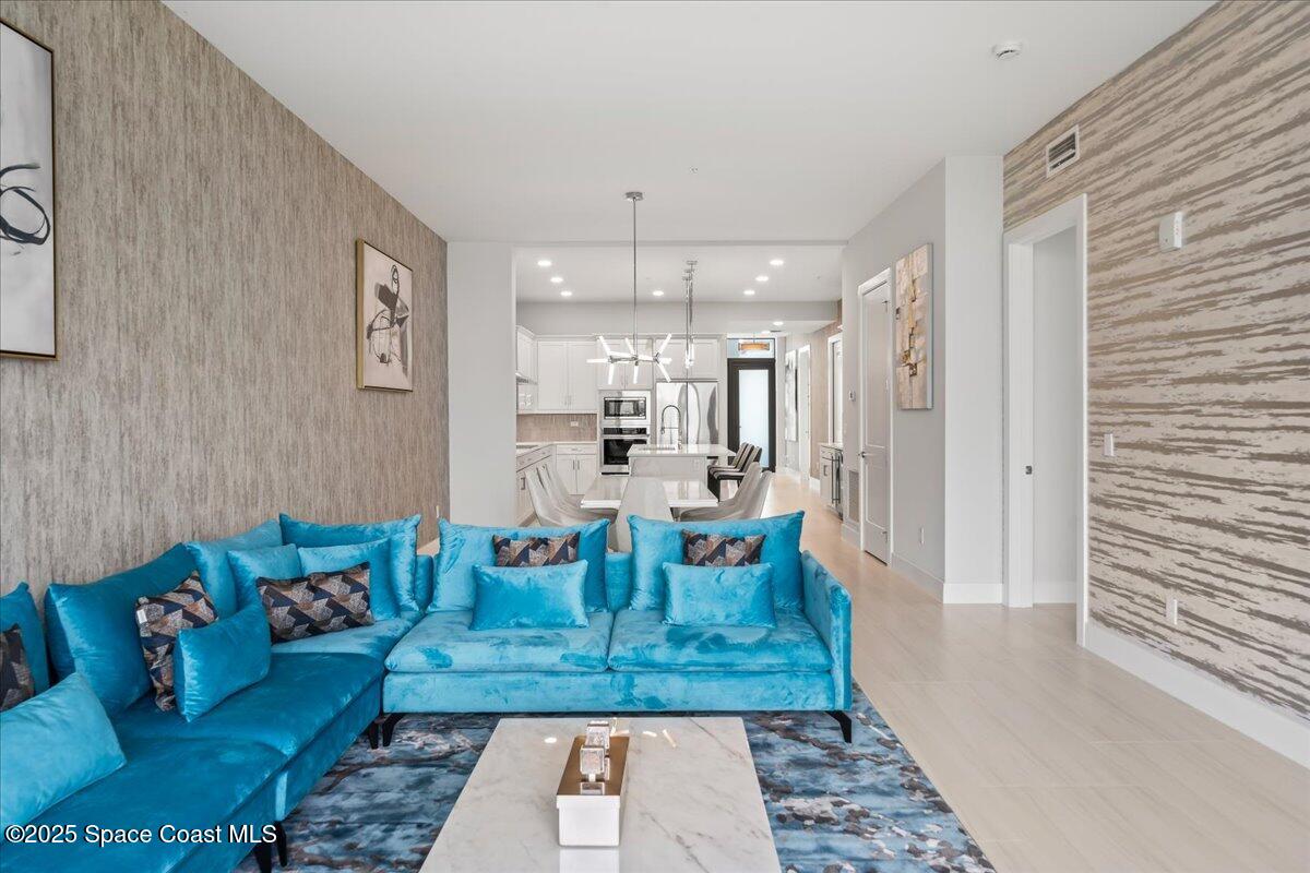 3031 Hafen Lane, 202