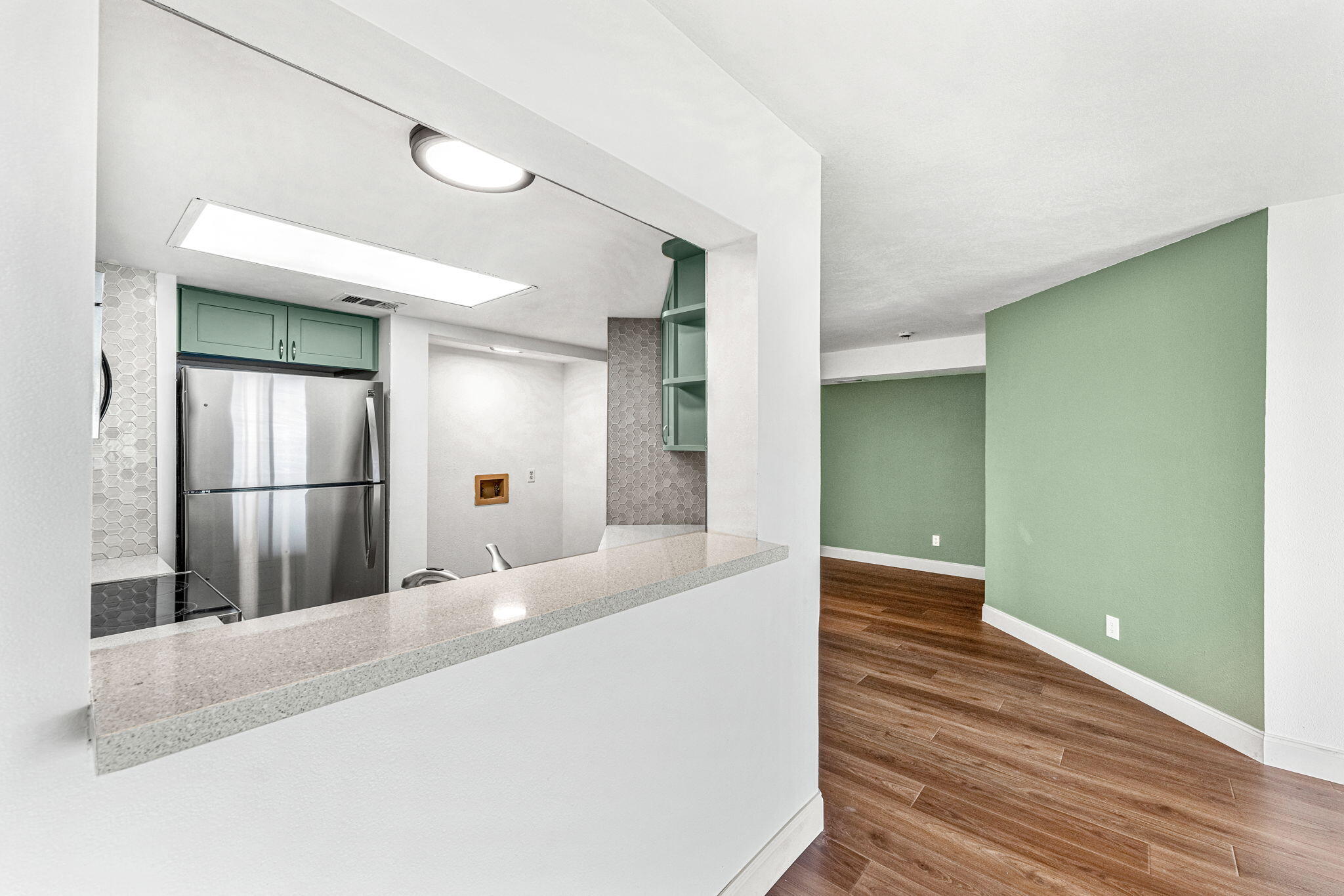 1480 Roosevelt Avenue, 104