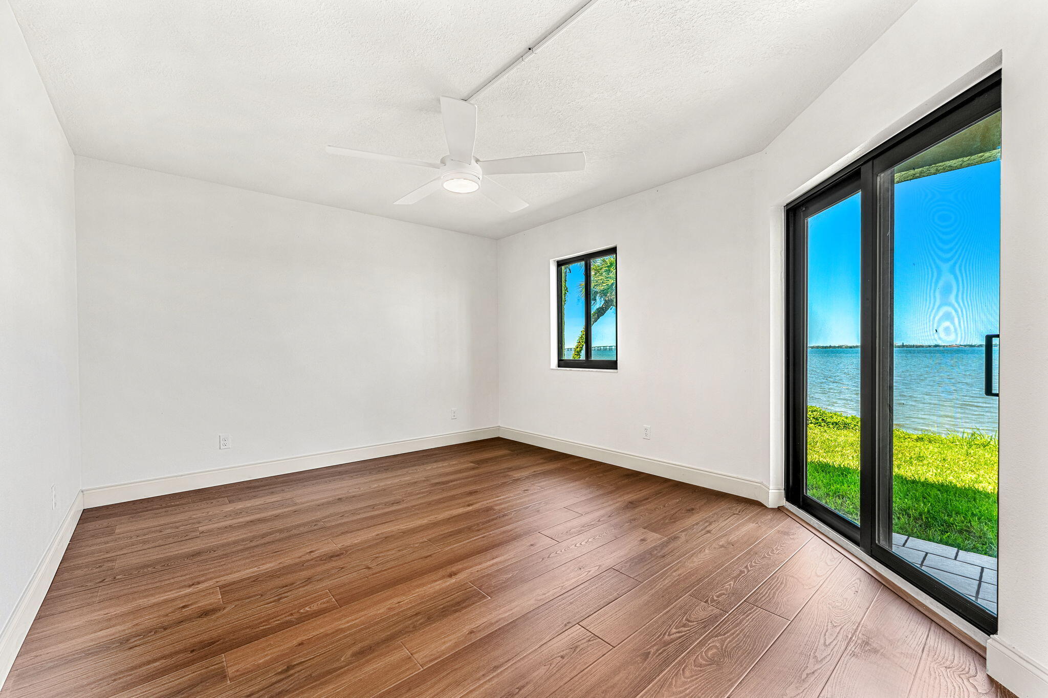 1480 Roosevelt Avenue, 104