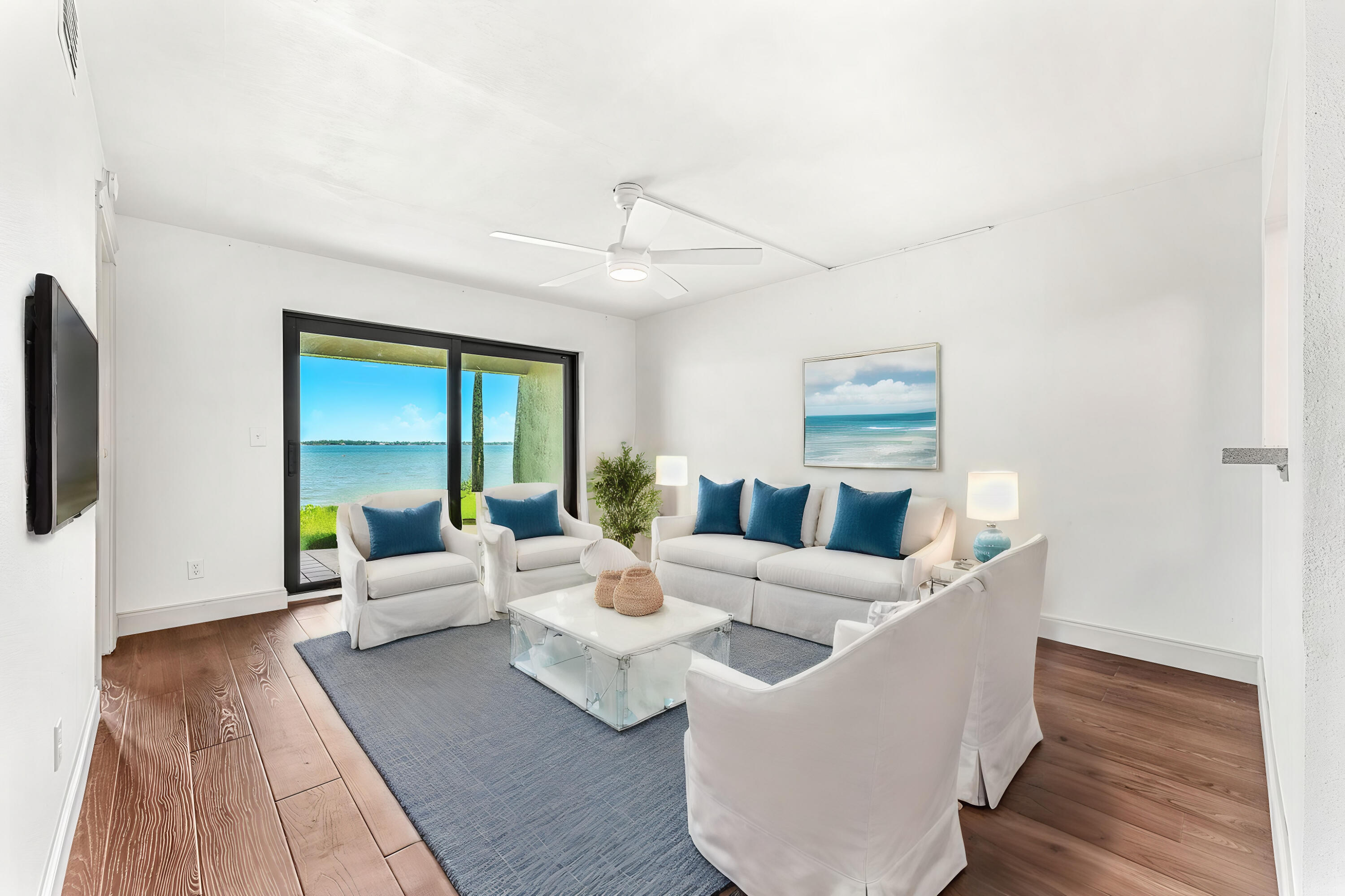 1480 Roosevelt Avenue, 104