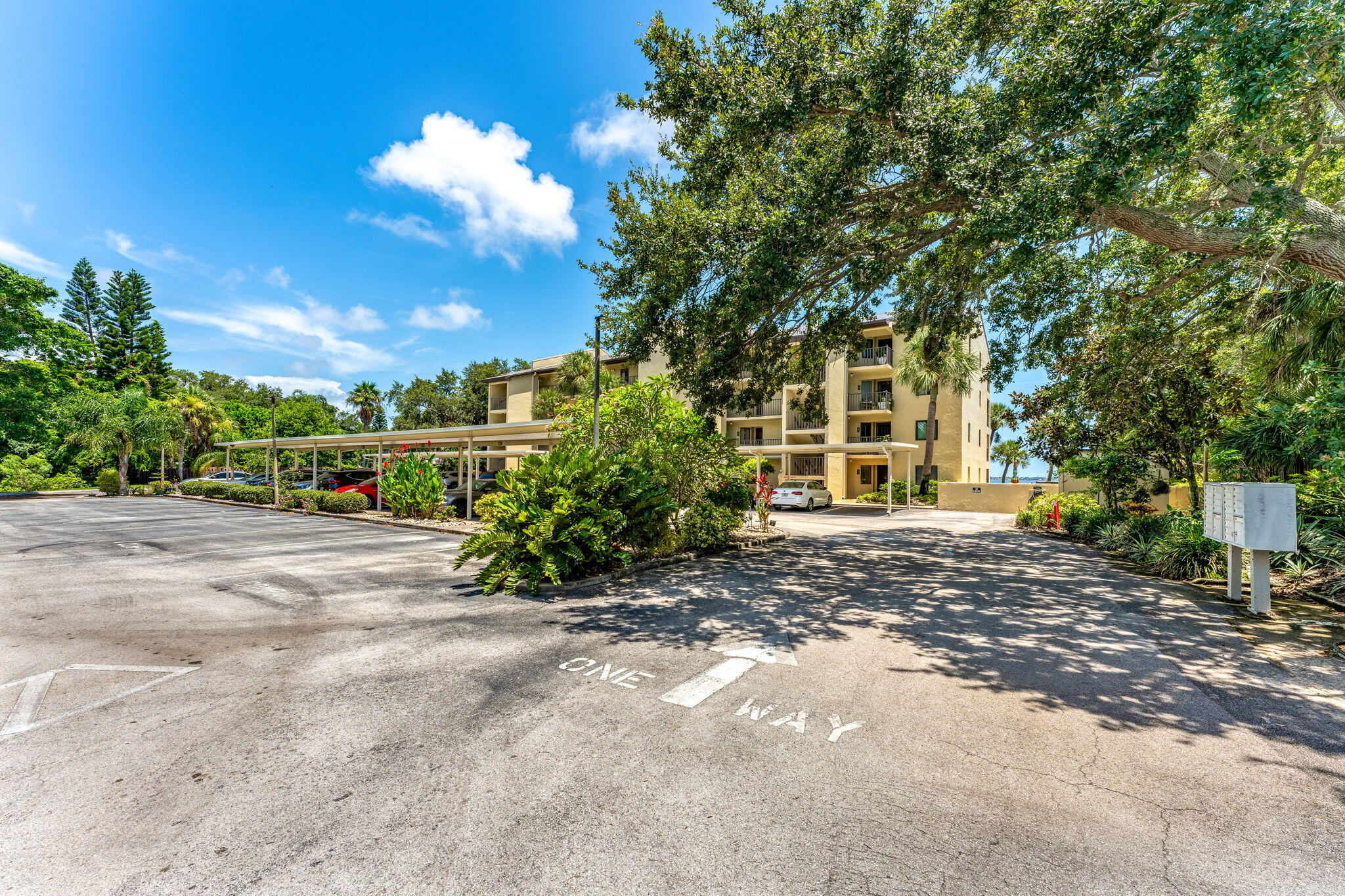 1480 Roosevelt Avenue, 104