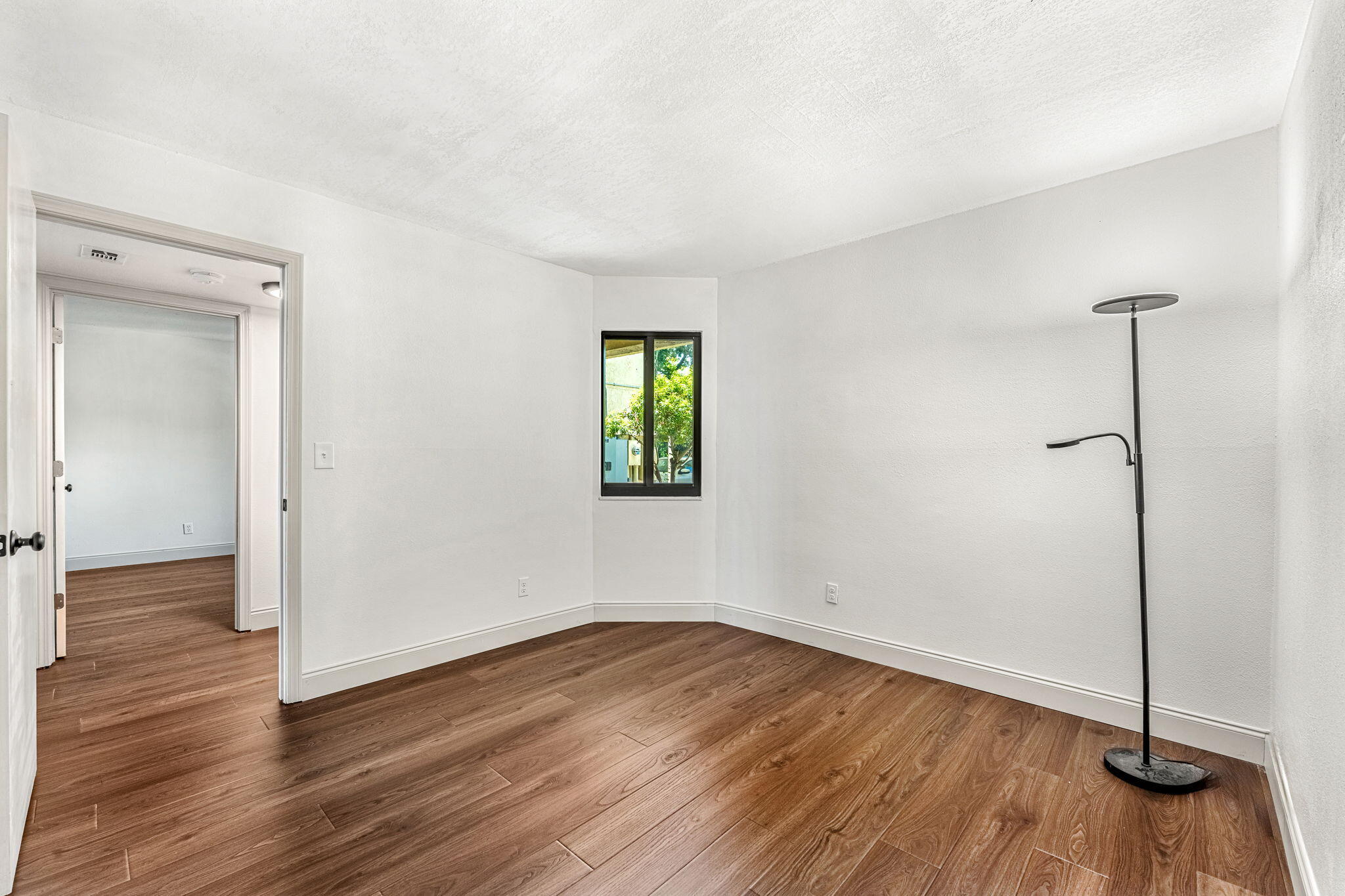 1480 Roosevelt Avenue, 104