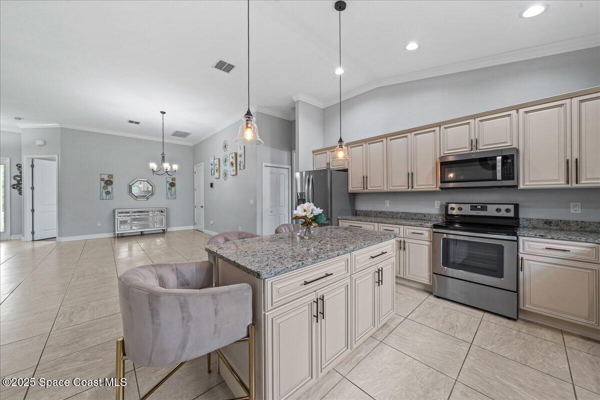 1634 Yamada Street SE