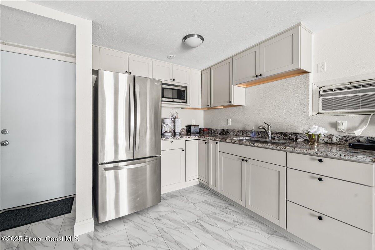 111 S Atlantic Avenue