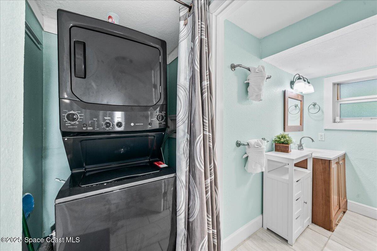 111 S Atlantic Avenue