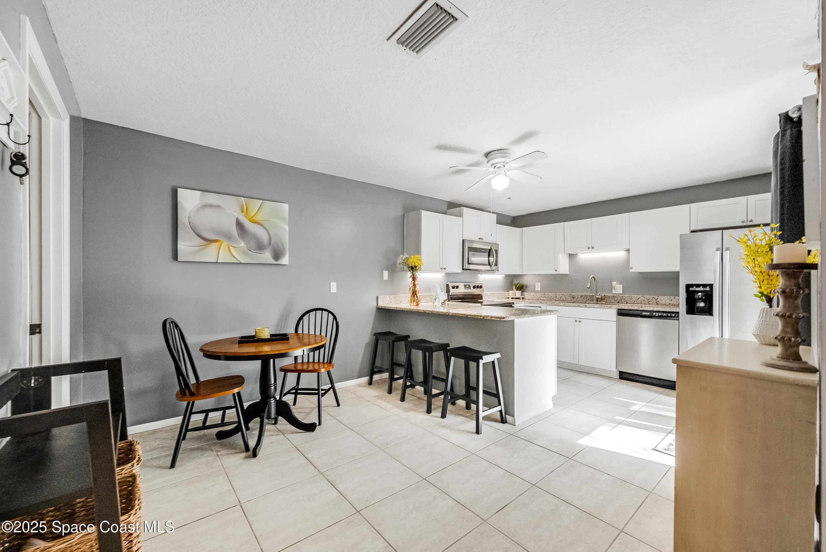 3515 Vista Oaks Circle NE