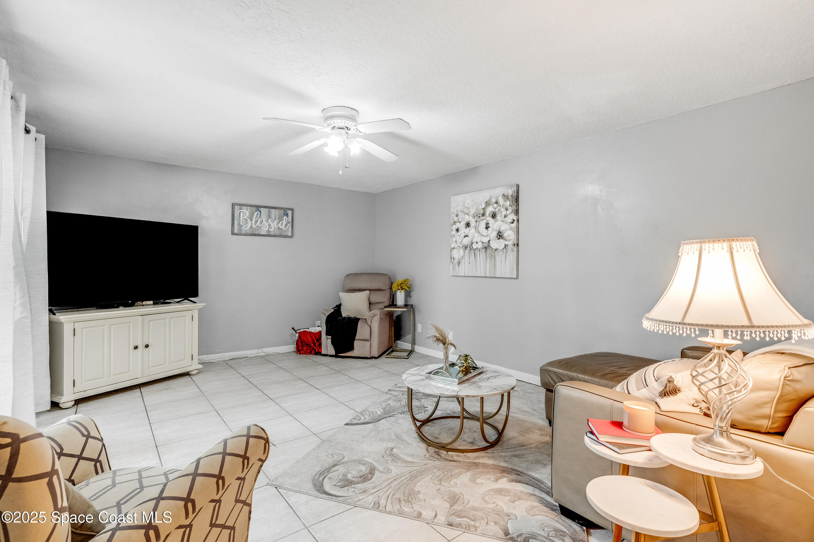 3515 Vista Oaks Circle NE