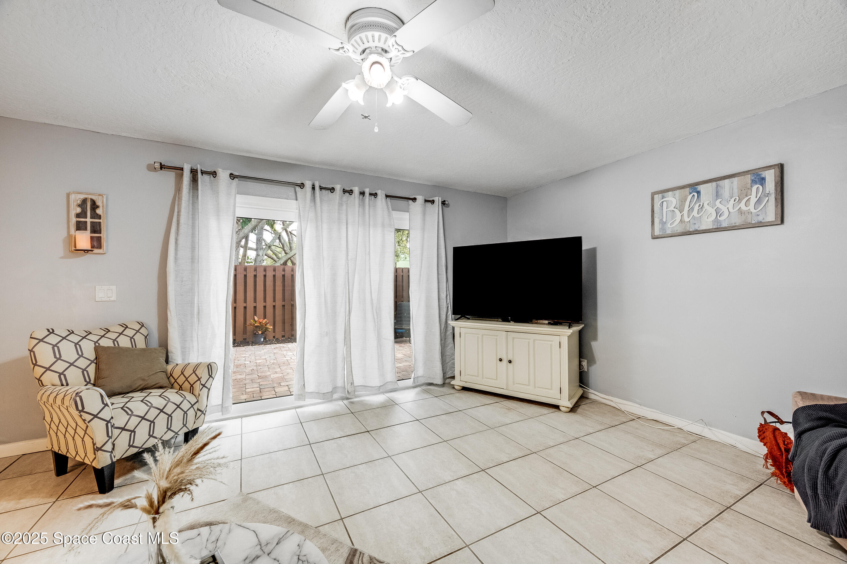 3515 Vista Oaks Circle NE