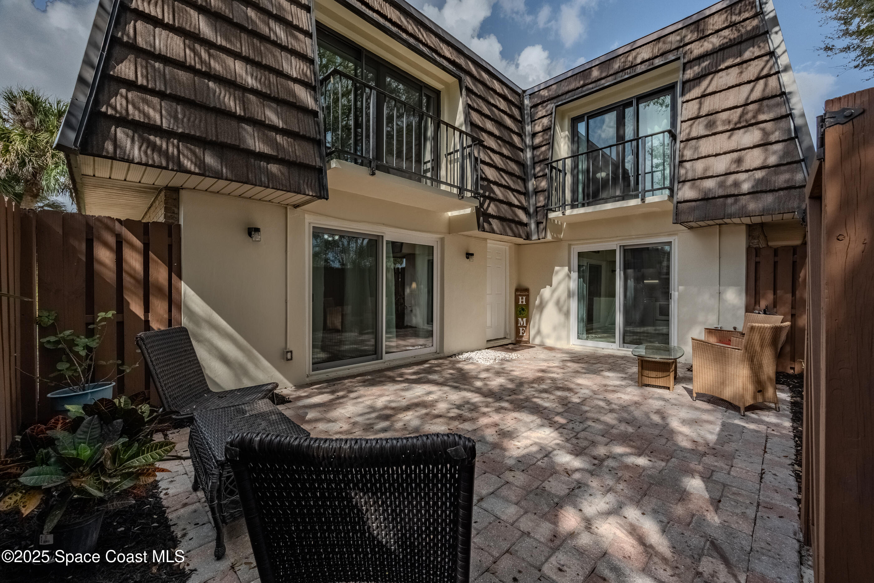 3515 Vista Oaks Circle NE