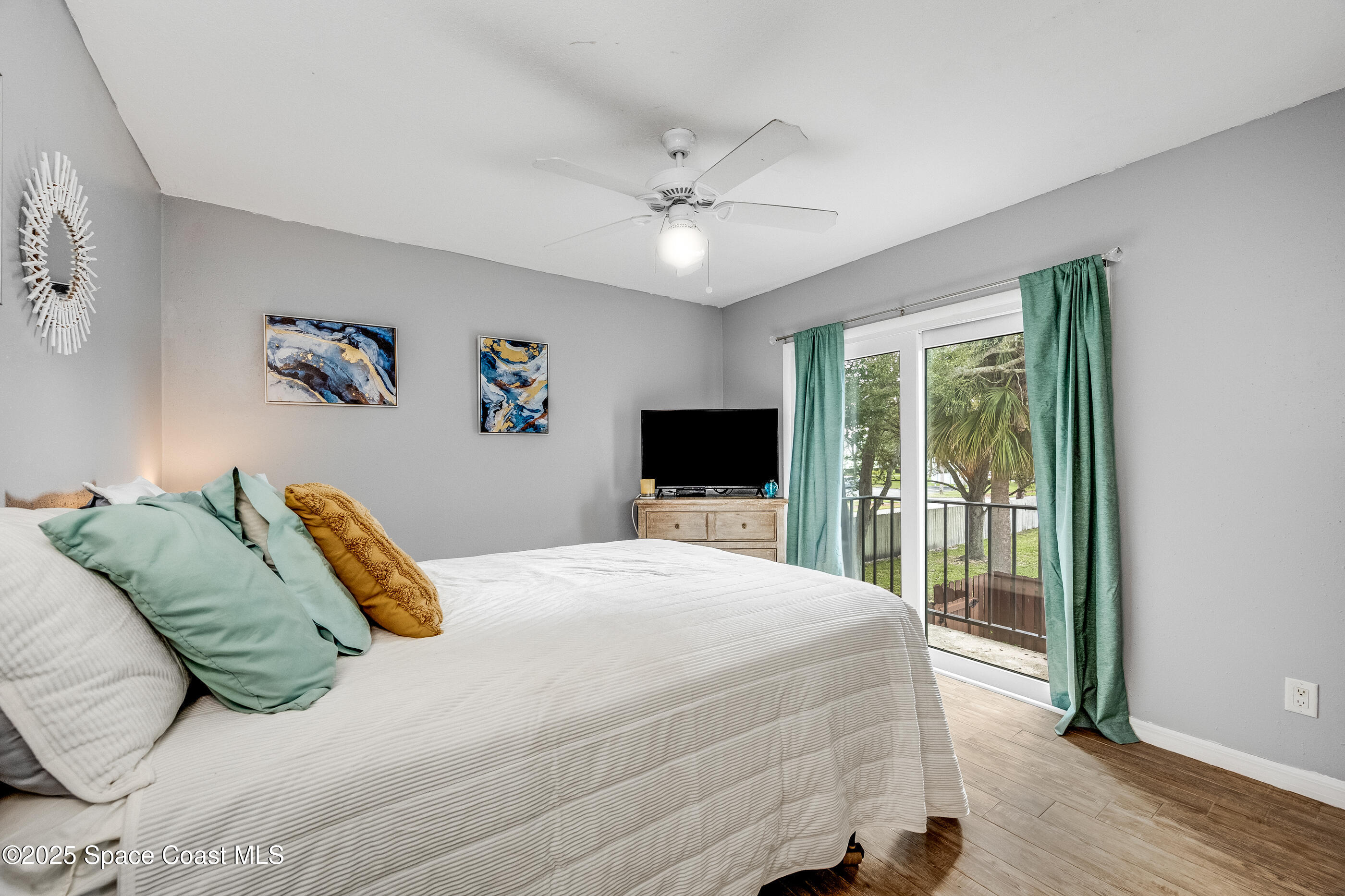 3515 Vista Oaks Circle NE