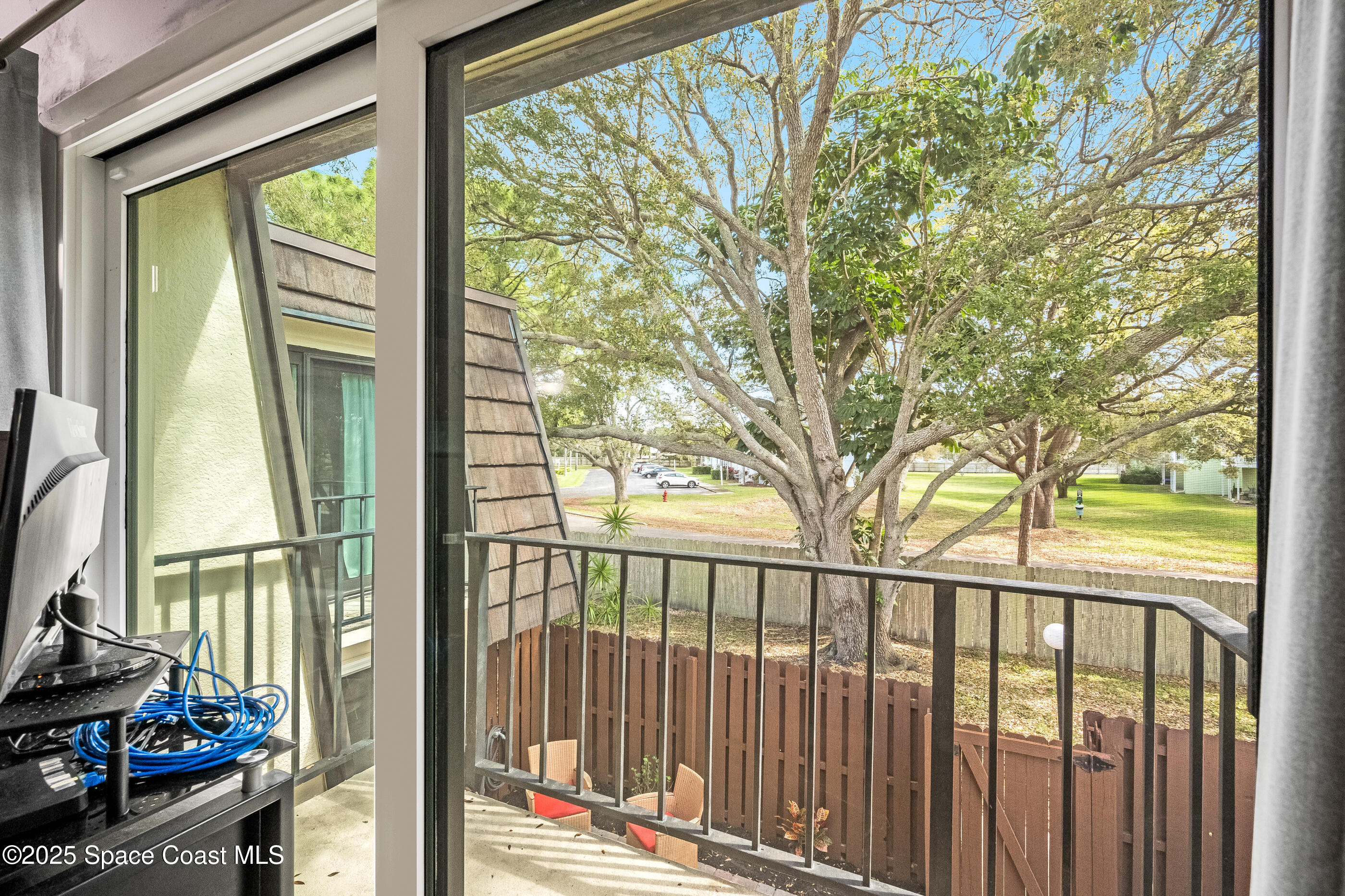 3515 Vista Oaks Circle NE