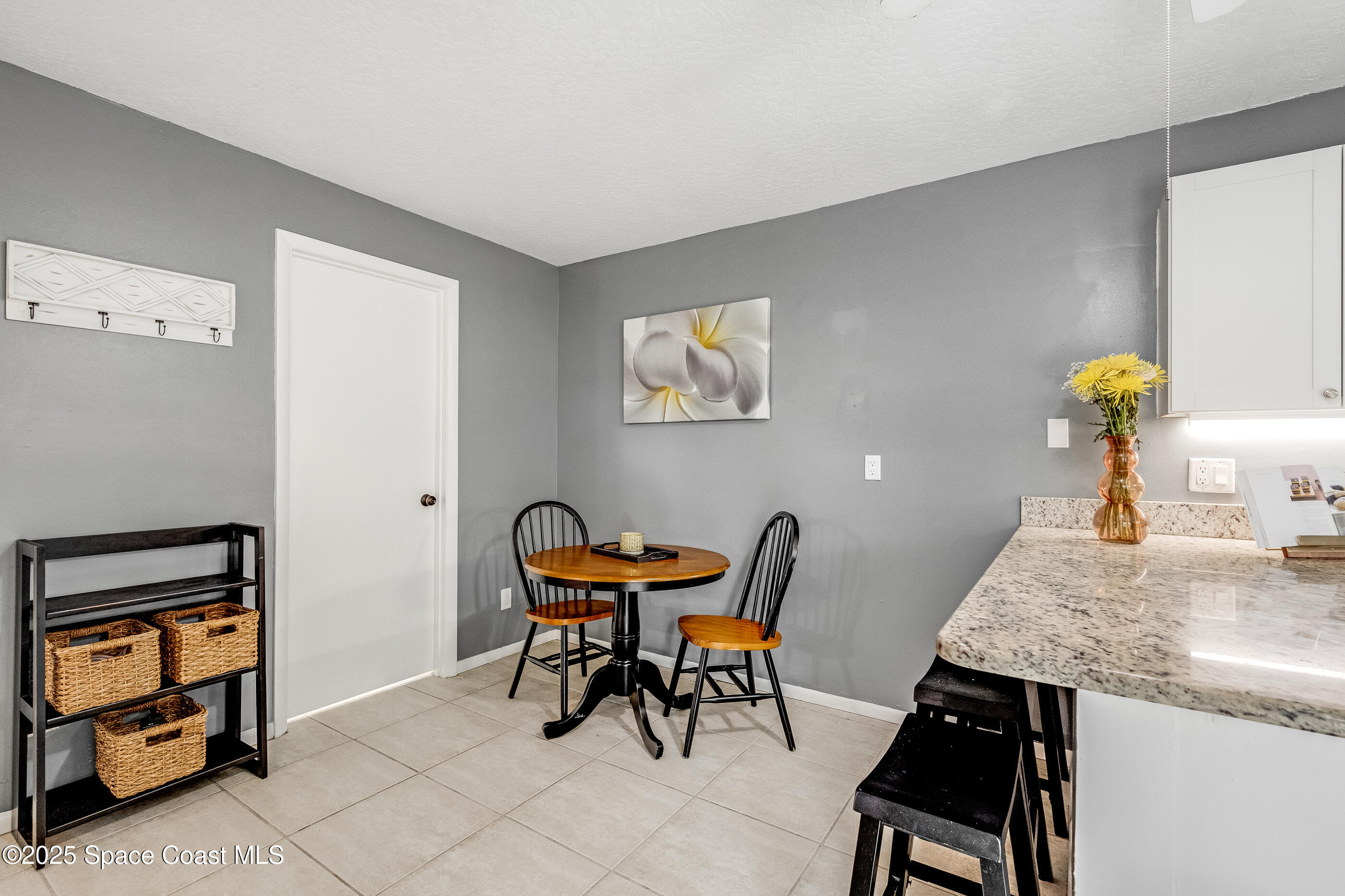 3515 Vista Oaks Circle NE