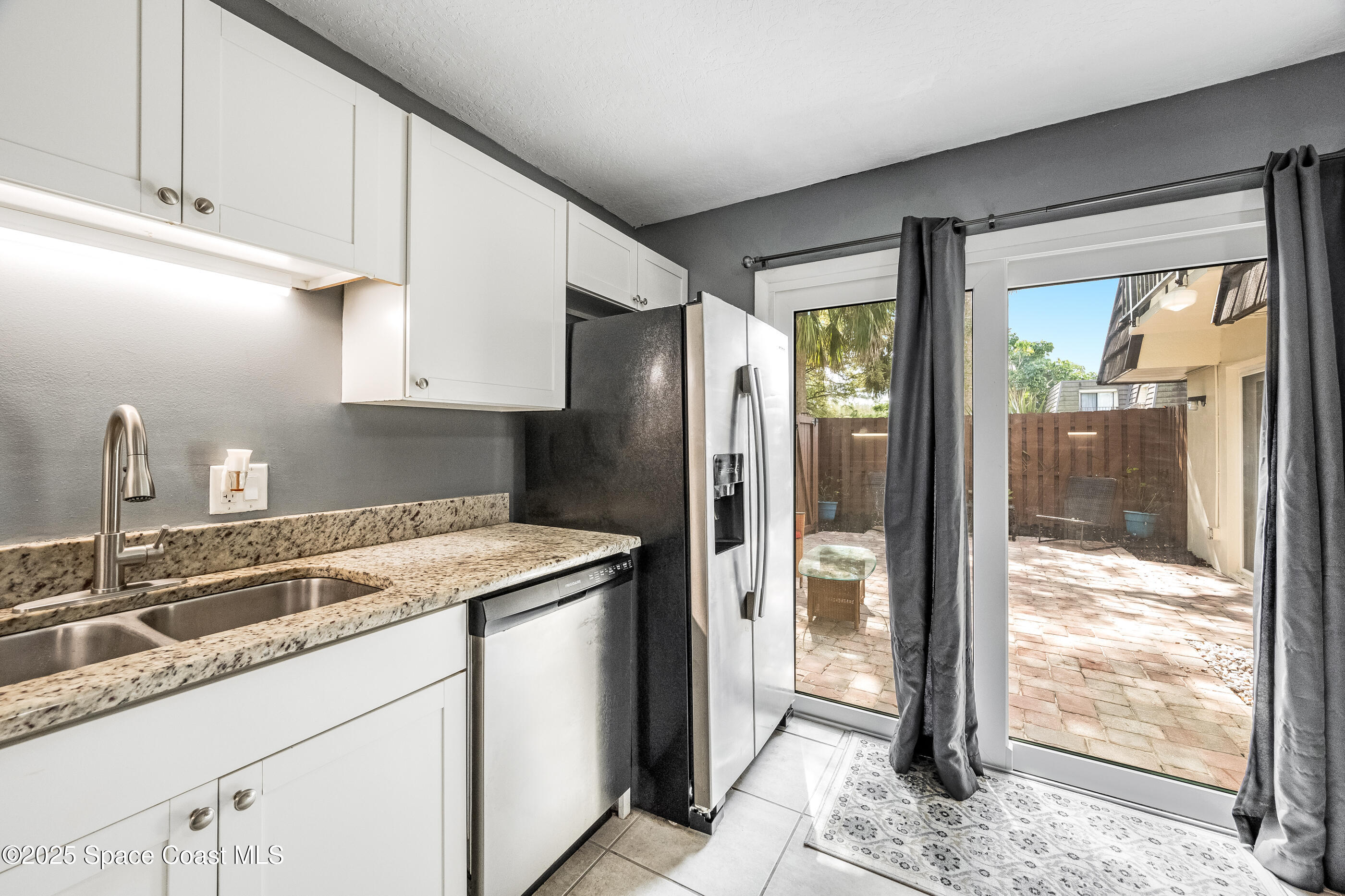 3515 Vista Oaks Circle NE