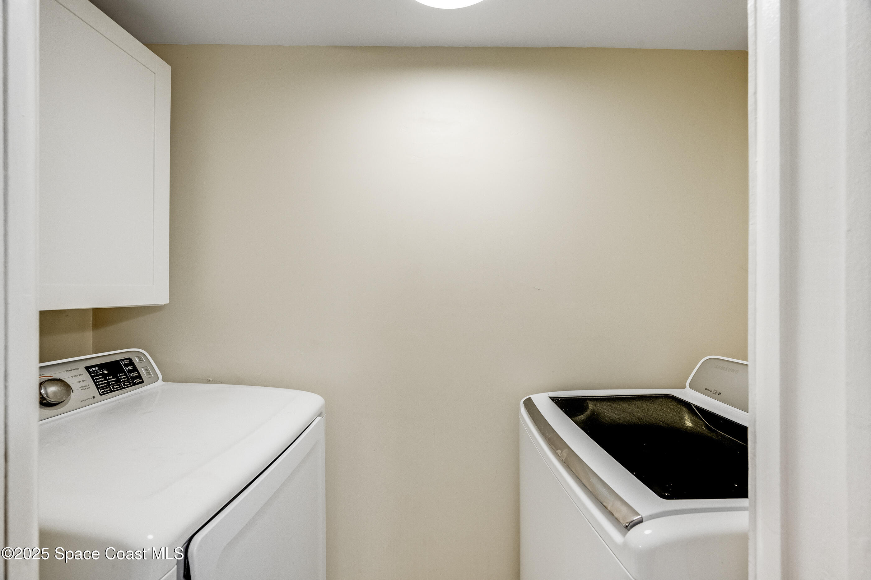 3515 Vista Oaks Circle NE