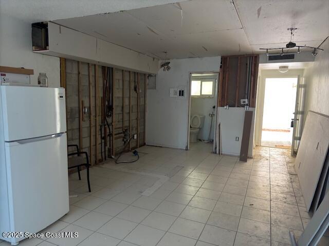 419 Ocean Avenue, 102