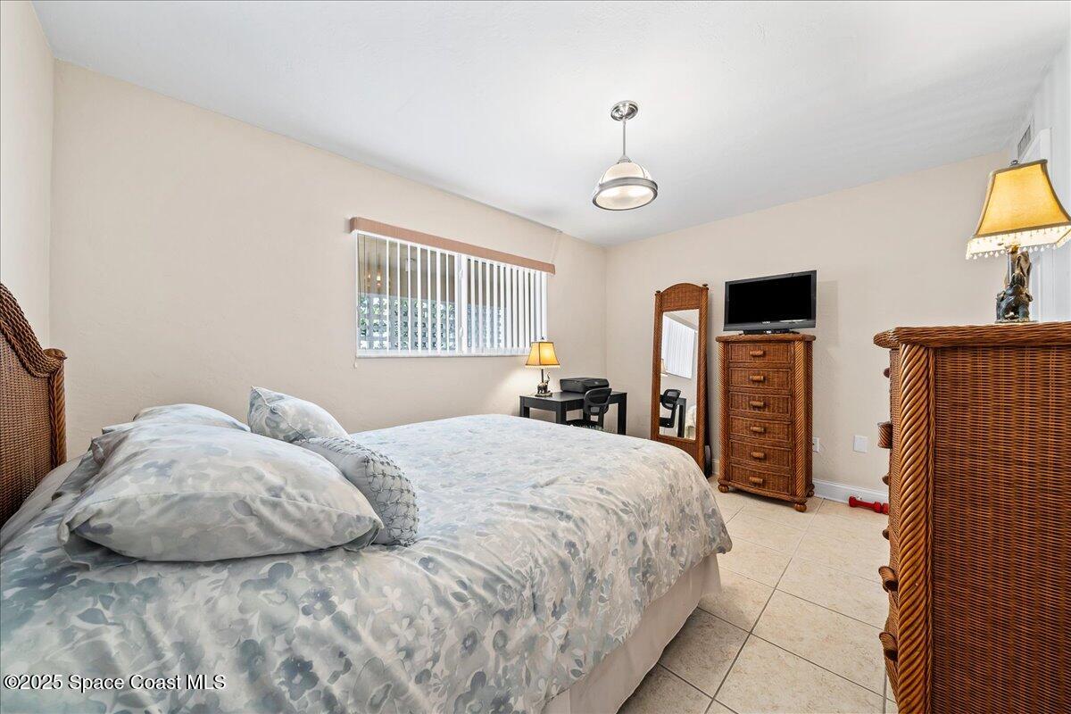 1195 Highway A1a, 211