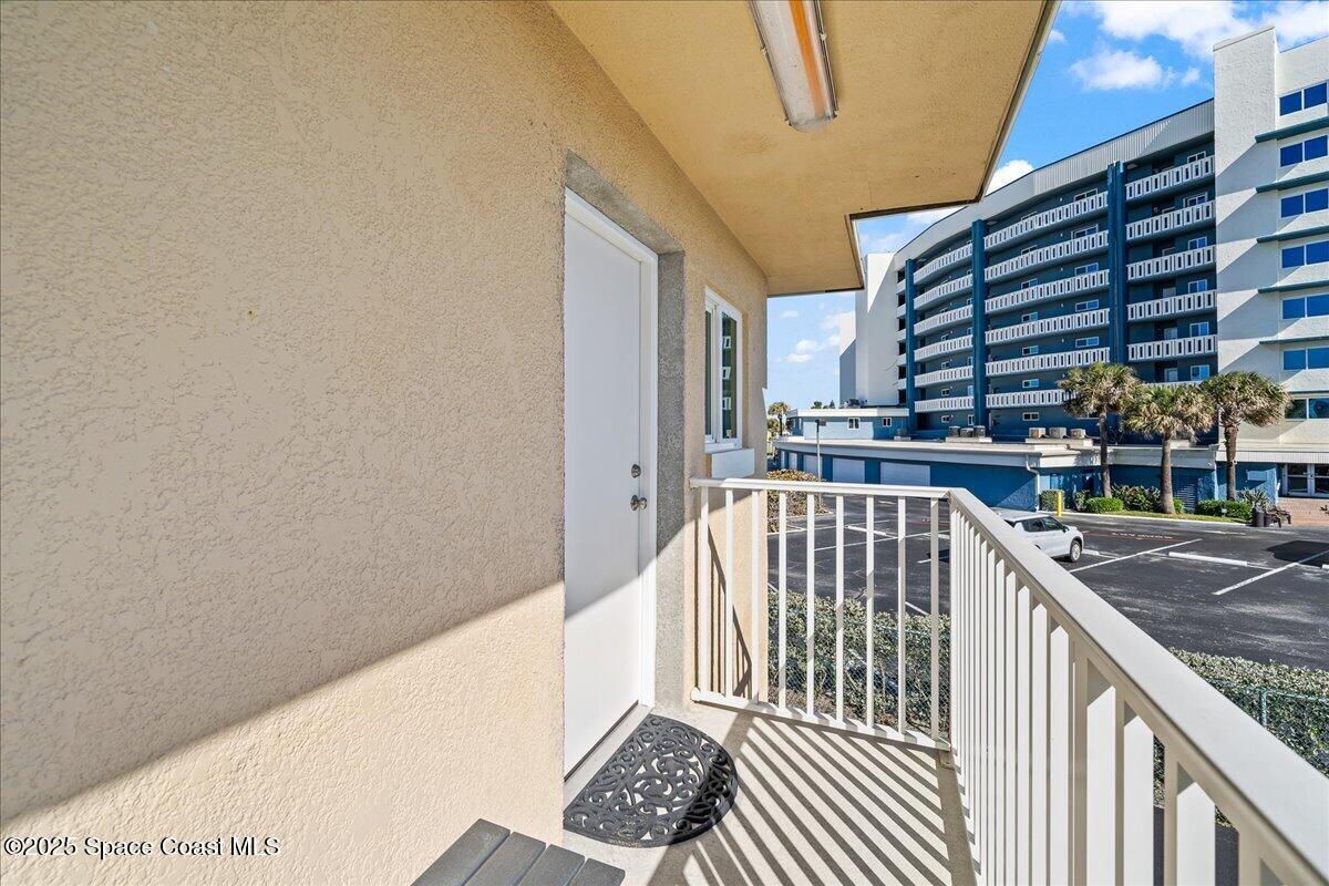 1195 Highway A1a, 211